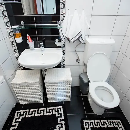 Bella Vista Apartment *