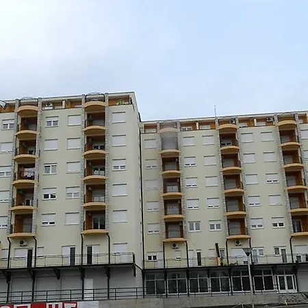 Bella Vista 公寓 *